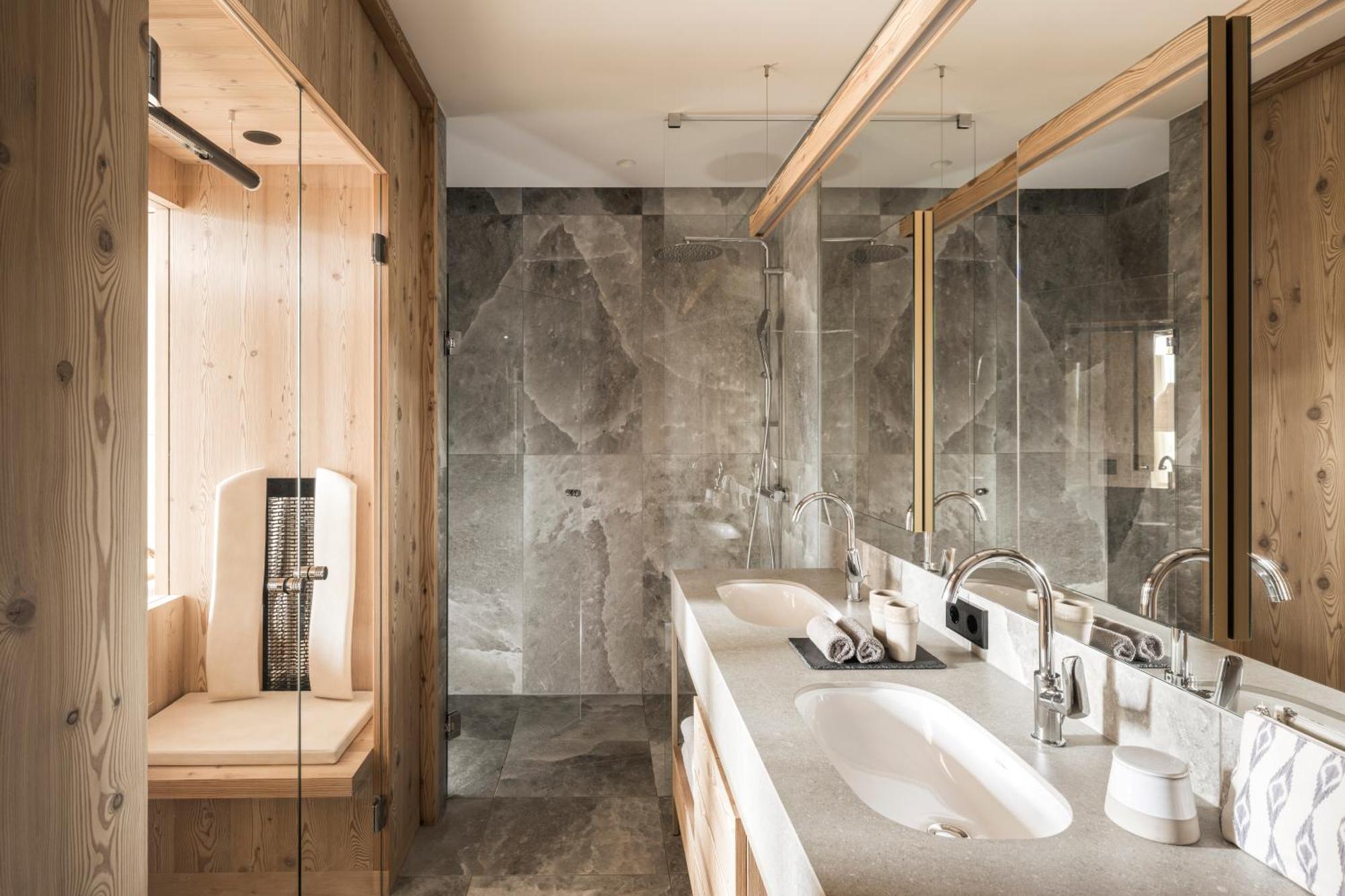 Falkensteiner Hotel Kronplatz - The Leading Hotels Of The World (Adults Only) ริสโคเน ห้อง รูปภาพ Bathroom