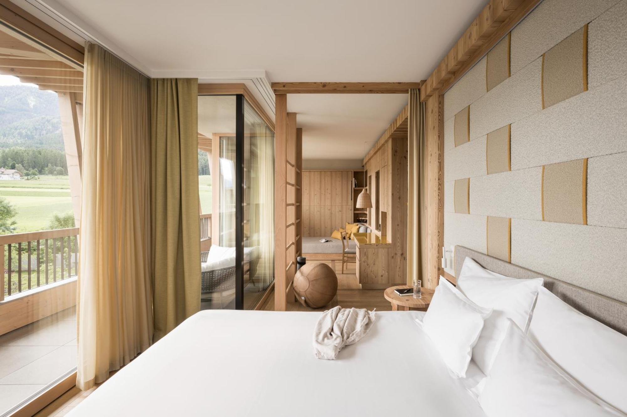 Falkensteiner Hotel Kronplatz - The Leading Hotels Of The World (Adults Only) ริสโคเน ห้อง รูปภาพ A room at the Hotel 7132 Samarkand